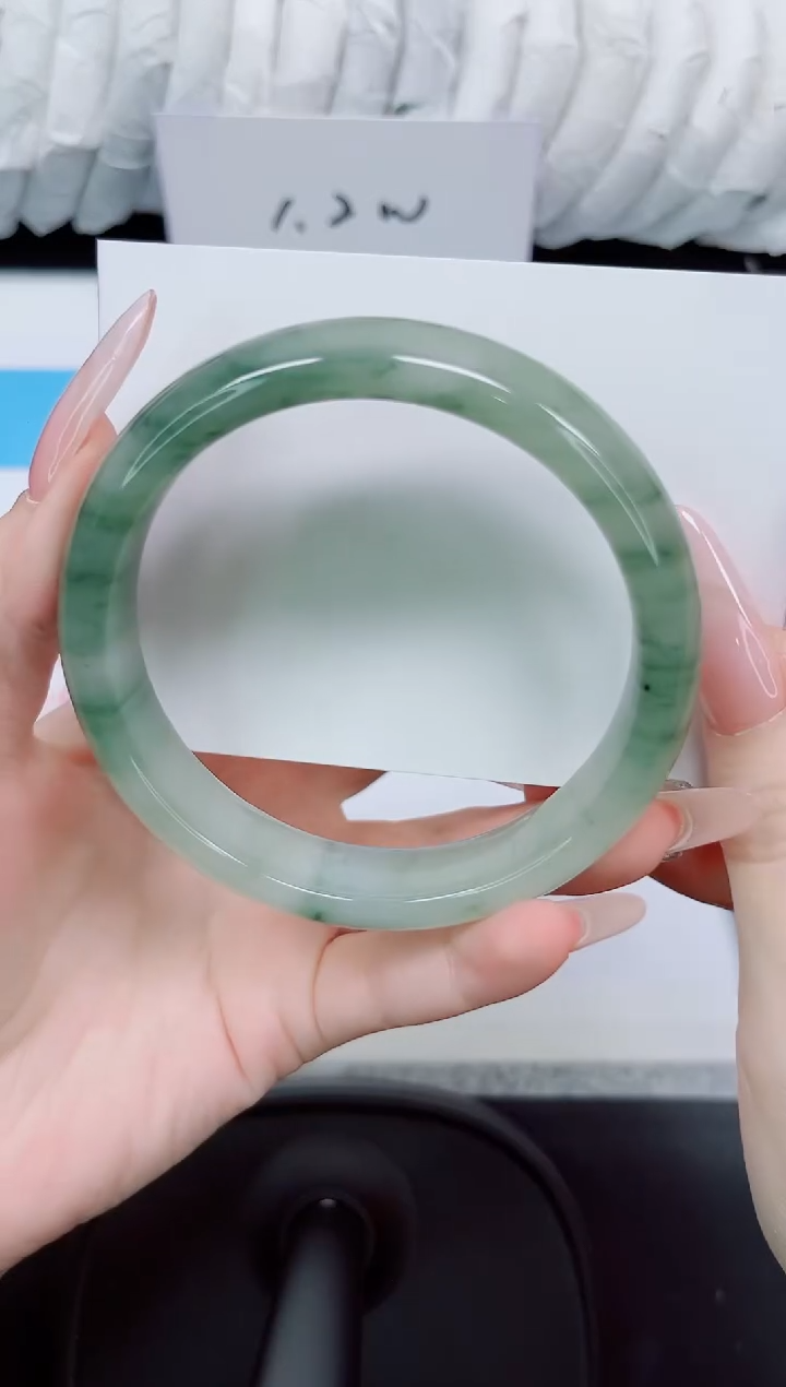 石英质玉手镯未镶嵌53