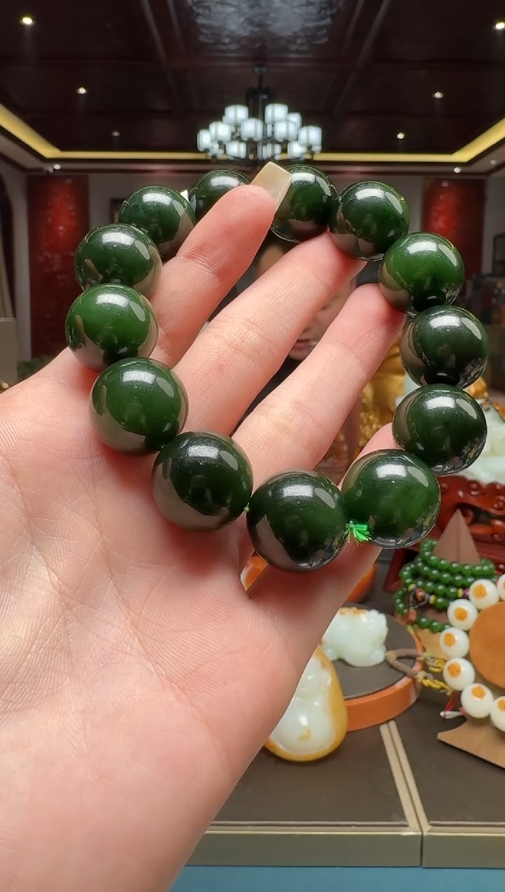 未镶嵌和田玉挂件by18