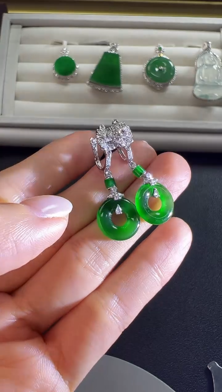 18K金镶嵌翡翠耳饰KLF1212-010