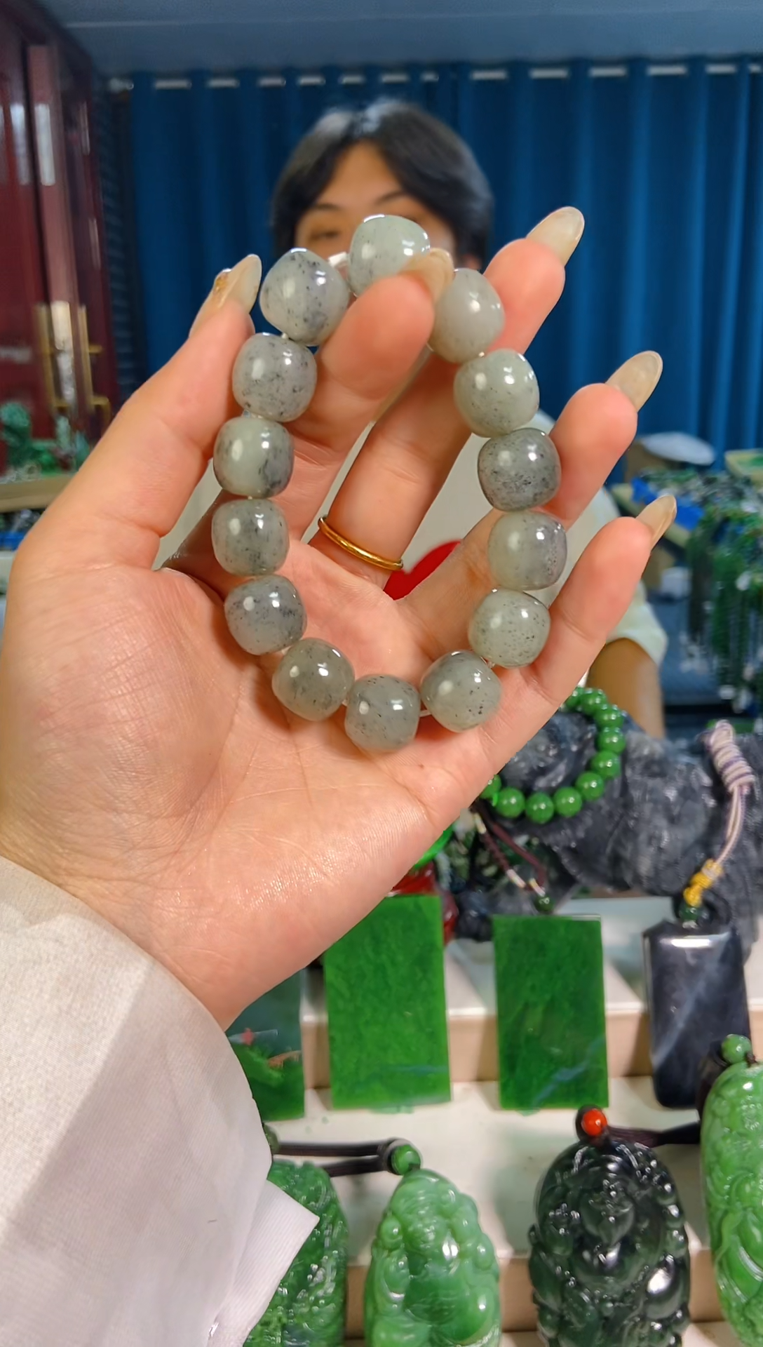 和田玉未镶嵌颈饰1