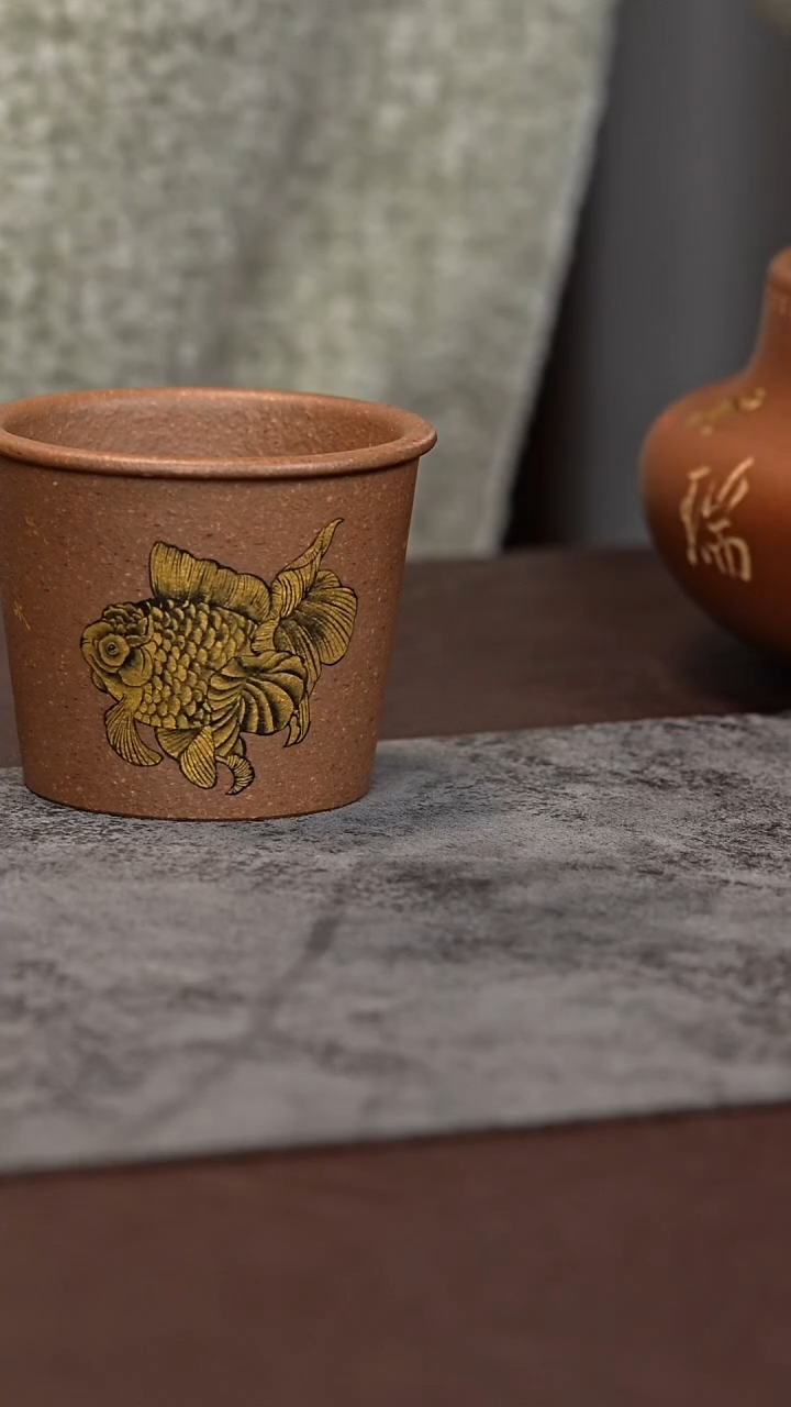 茶杯紫泥金鱼洋桶杯