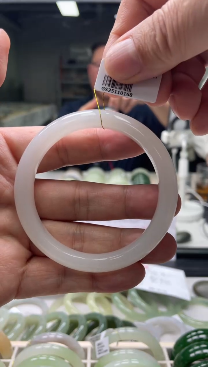 【闪购商品】和田玉手镯未镶嵌编码0168 圈口60-61