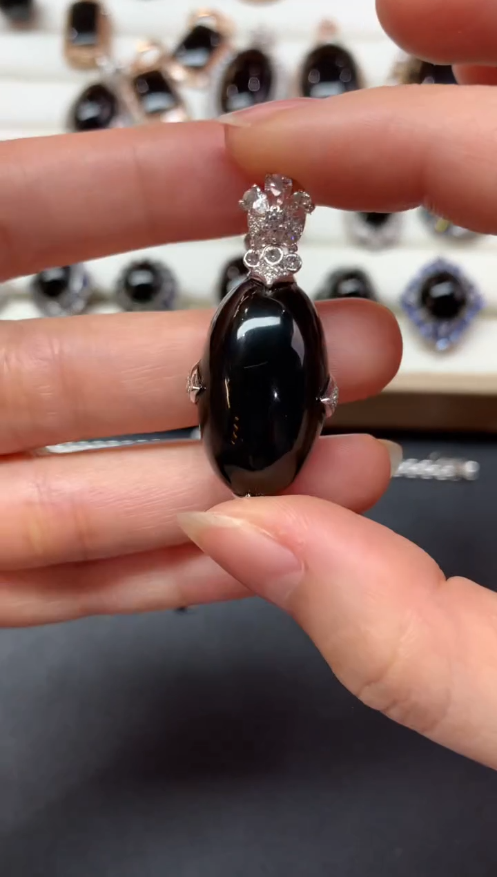 【闪购商品】翡翠吊坠(不含链)18K金镶嵌S74|8800