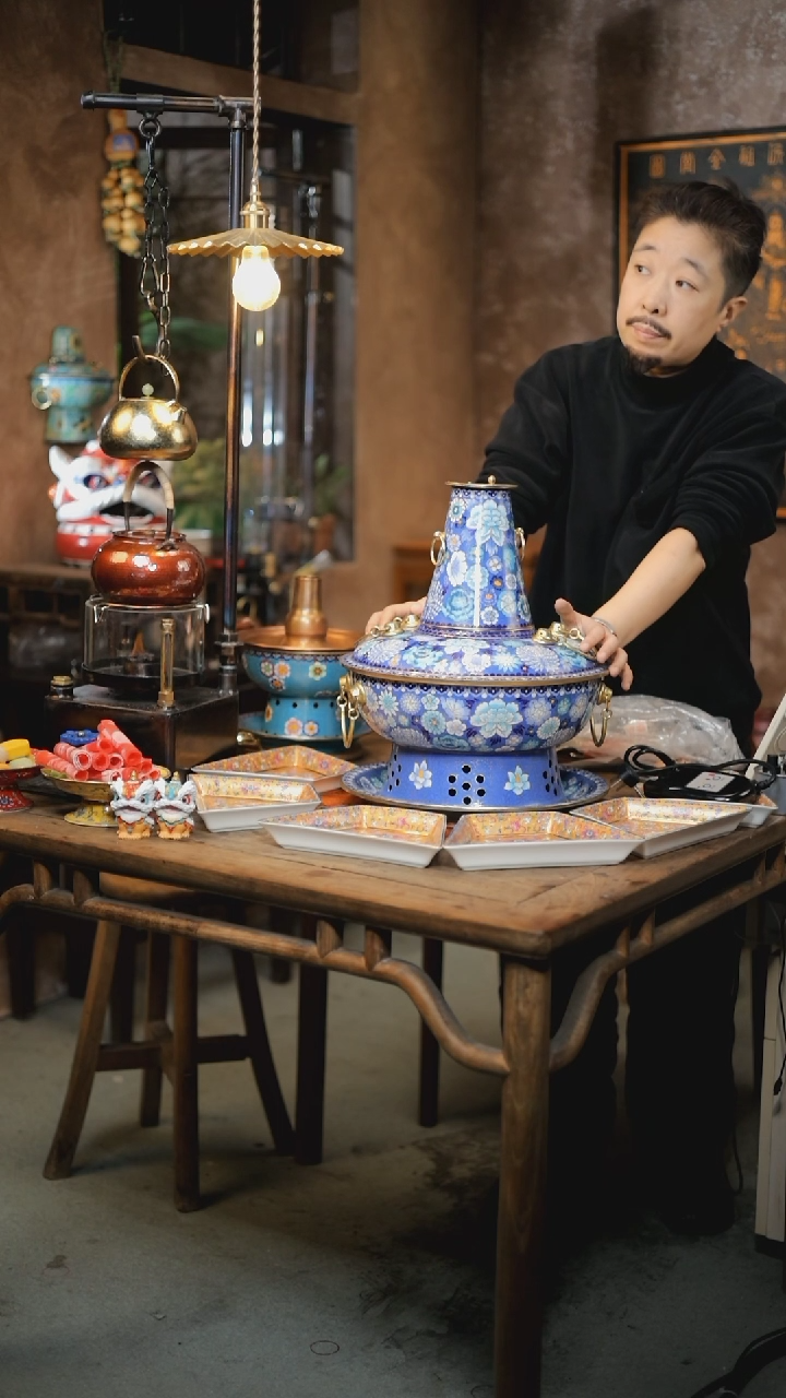 【闪购商品】暖冬电炭两用景泰蓝铜火锅，盘子颜色随机