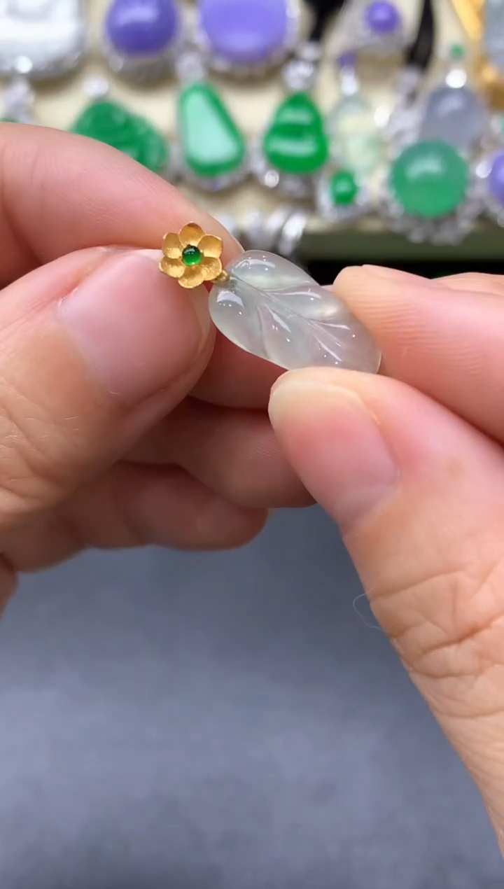 颈饰18K金镶嵌翡翠22-中国好珍宝1