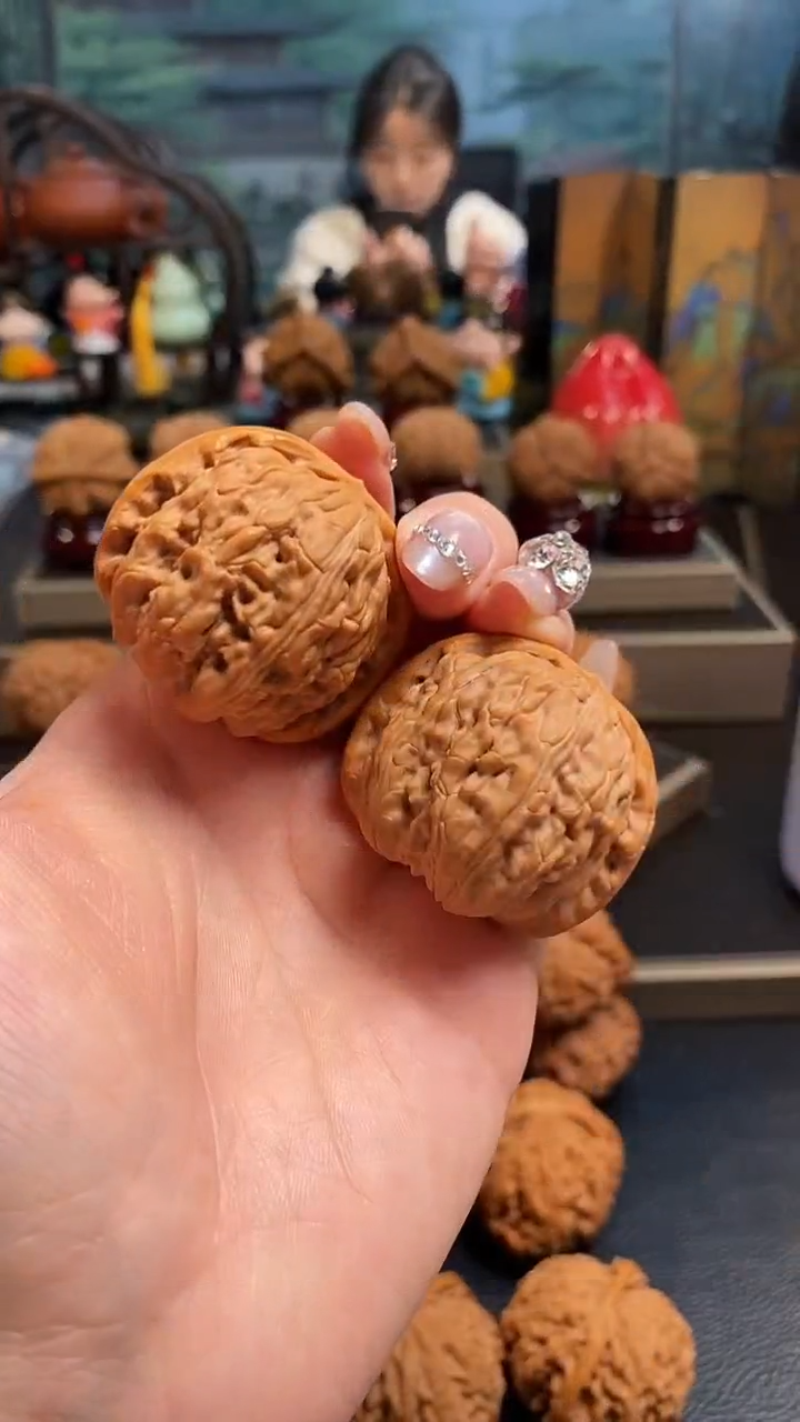 【闪购商品】文玩核桃把件H695白狮子40