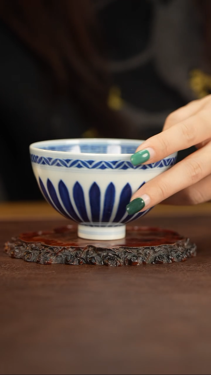 【闪购商品】博瑞堂青花宝象纹鸡心杯