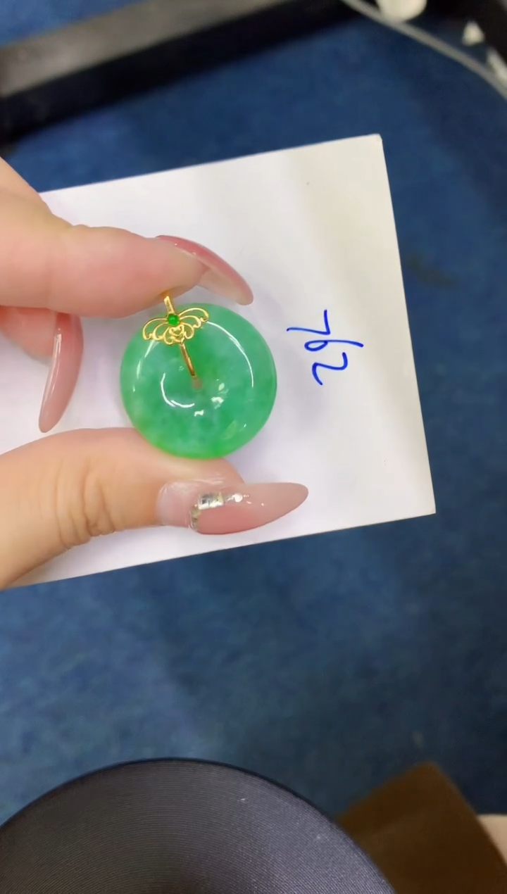 【闪购商品】翡翠颈饰18K金镶嵌0000000000000