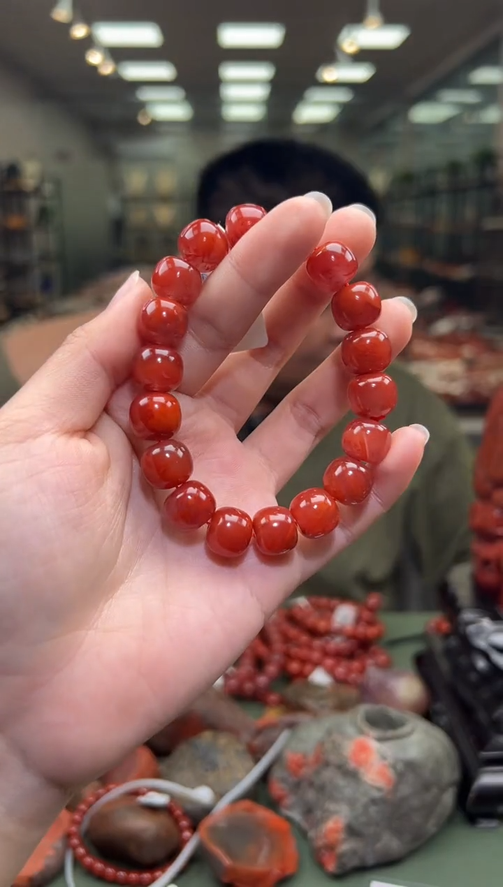 【闪购商品】南红玛瑙手串未镶嵌单圈手串一条约12mm 多样性发货