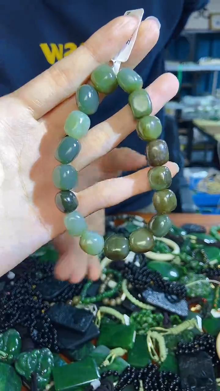 未镶嵌和田玉挂件1