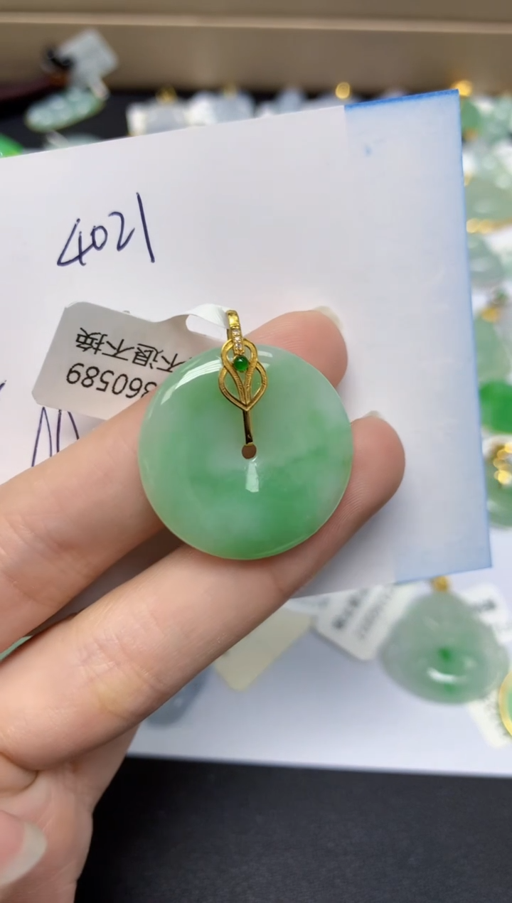 【闪购商品】翡翠颈饰18K金镶嵌 天然翡翠A货
