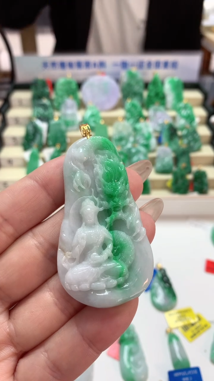 【闪购商品】翡翠吊坠(不含链)18K金镶嵌挂件