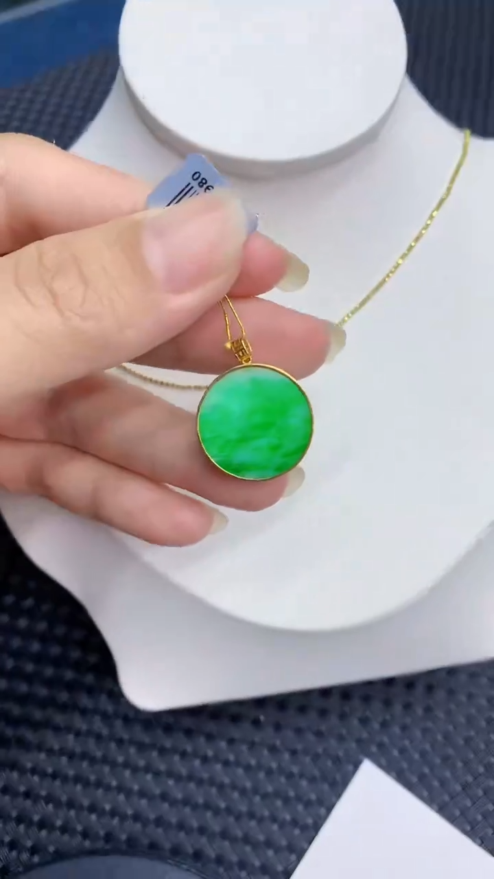 【闪购商品】翡翠颈饰18K金镶嵌            8