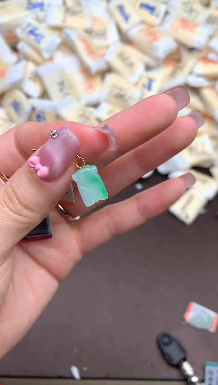 【闪购商品】翡翠挂件18K金镶嵌  —  