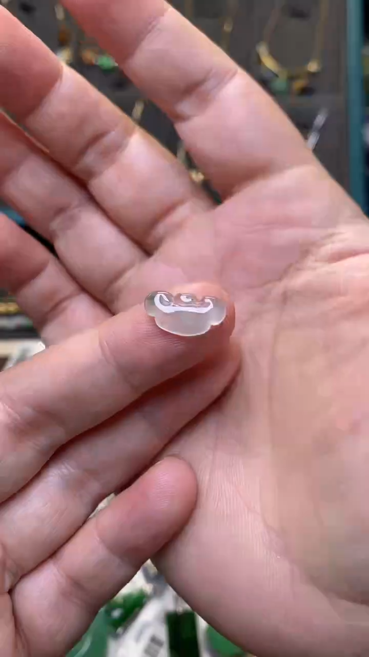 颈饰未镶嵌翡翠净货33629