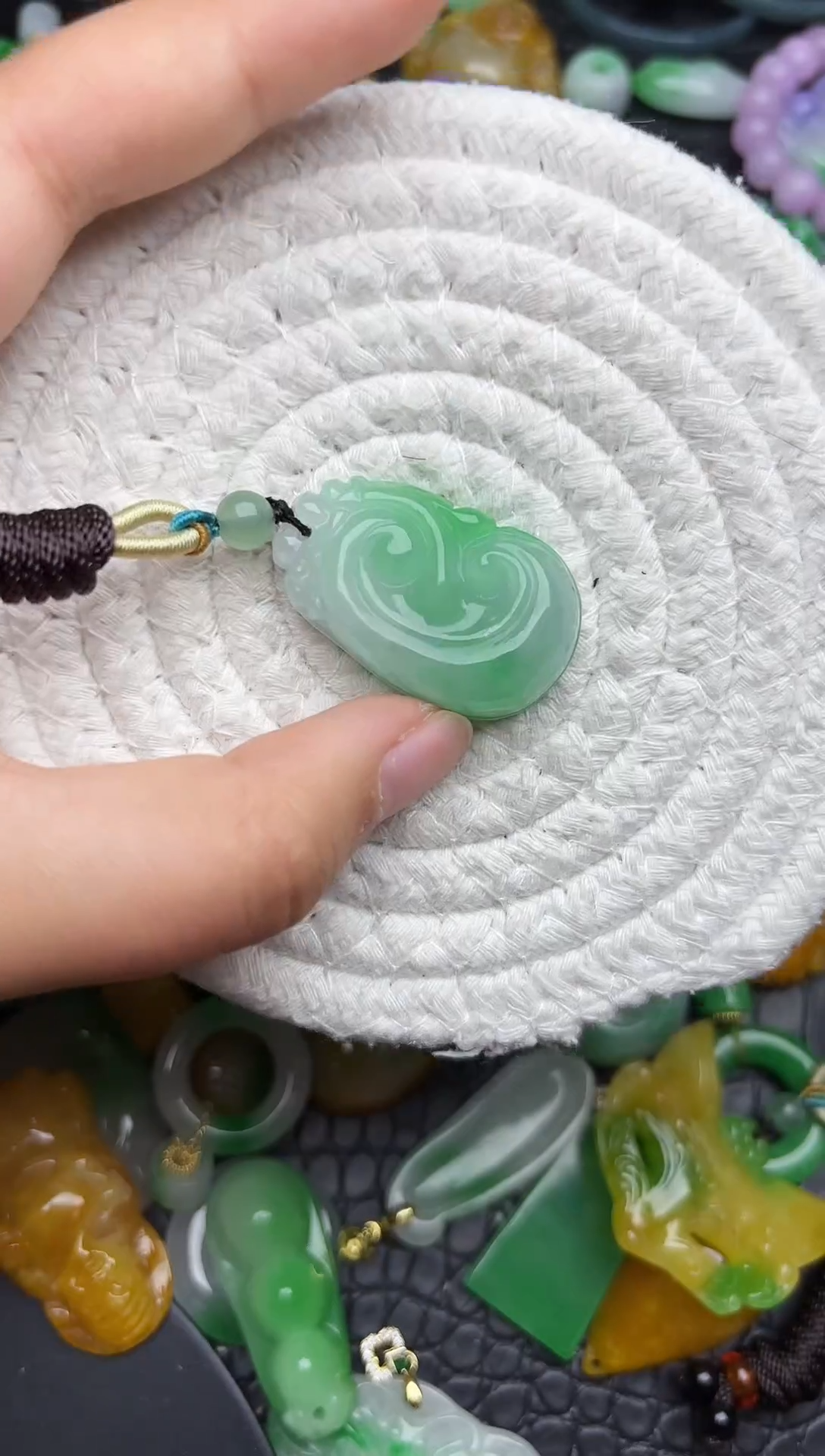 颈饰未镶嵌翡翠缅甸翡翠吊坠