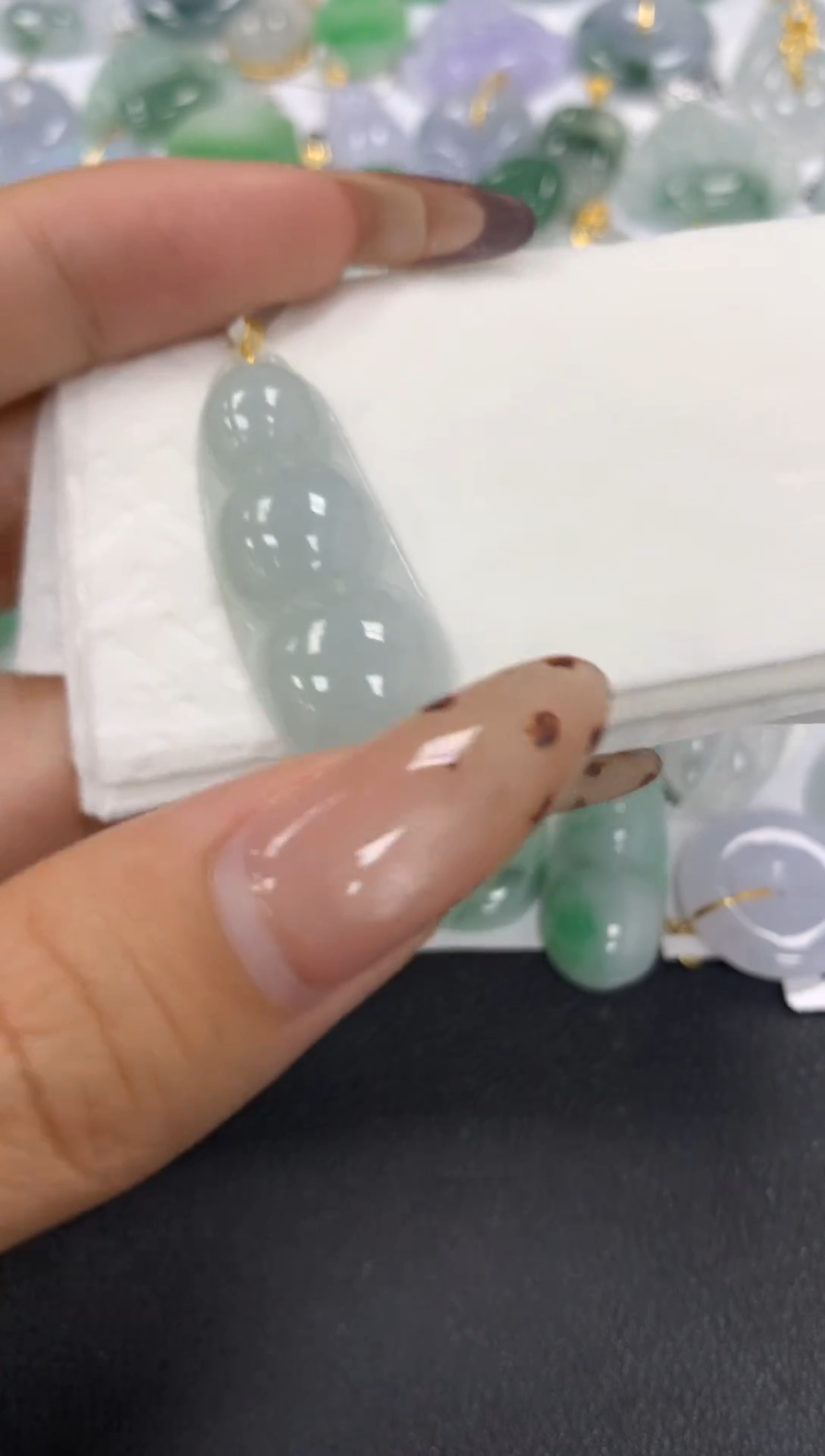 颈饰18K金镶嵌翡翠a货假一赔三支持复检百元上9元证书费自理