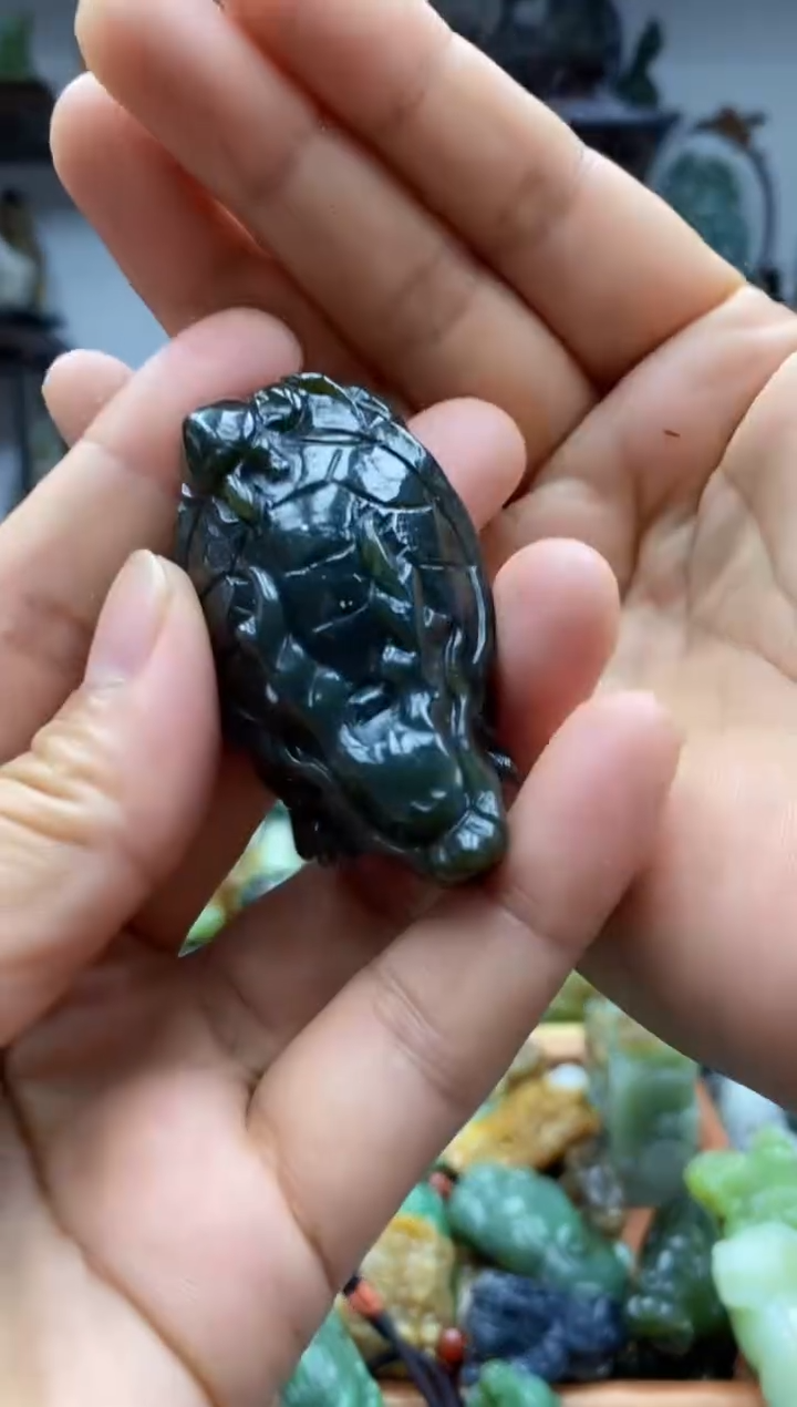 和田玉未镶嵌把件1