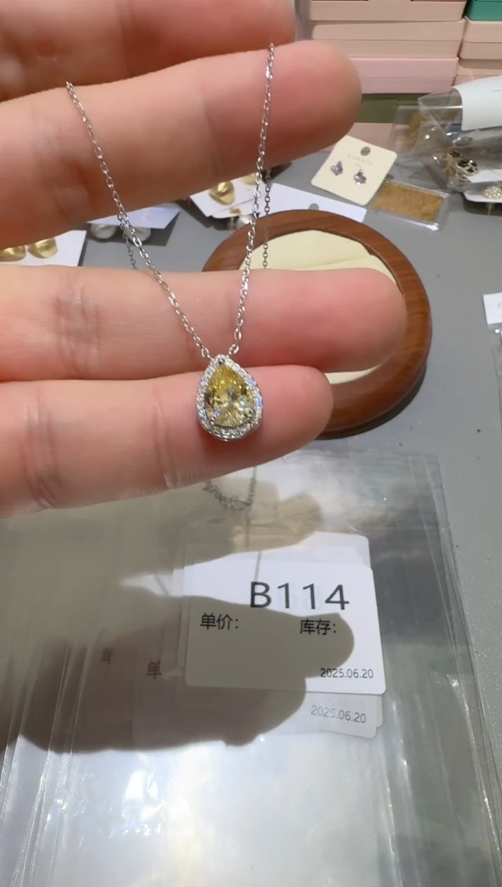 坠链均925银合成立方氧化锆B114
