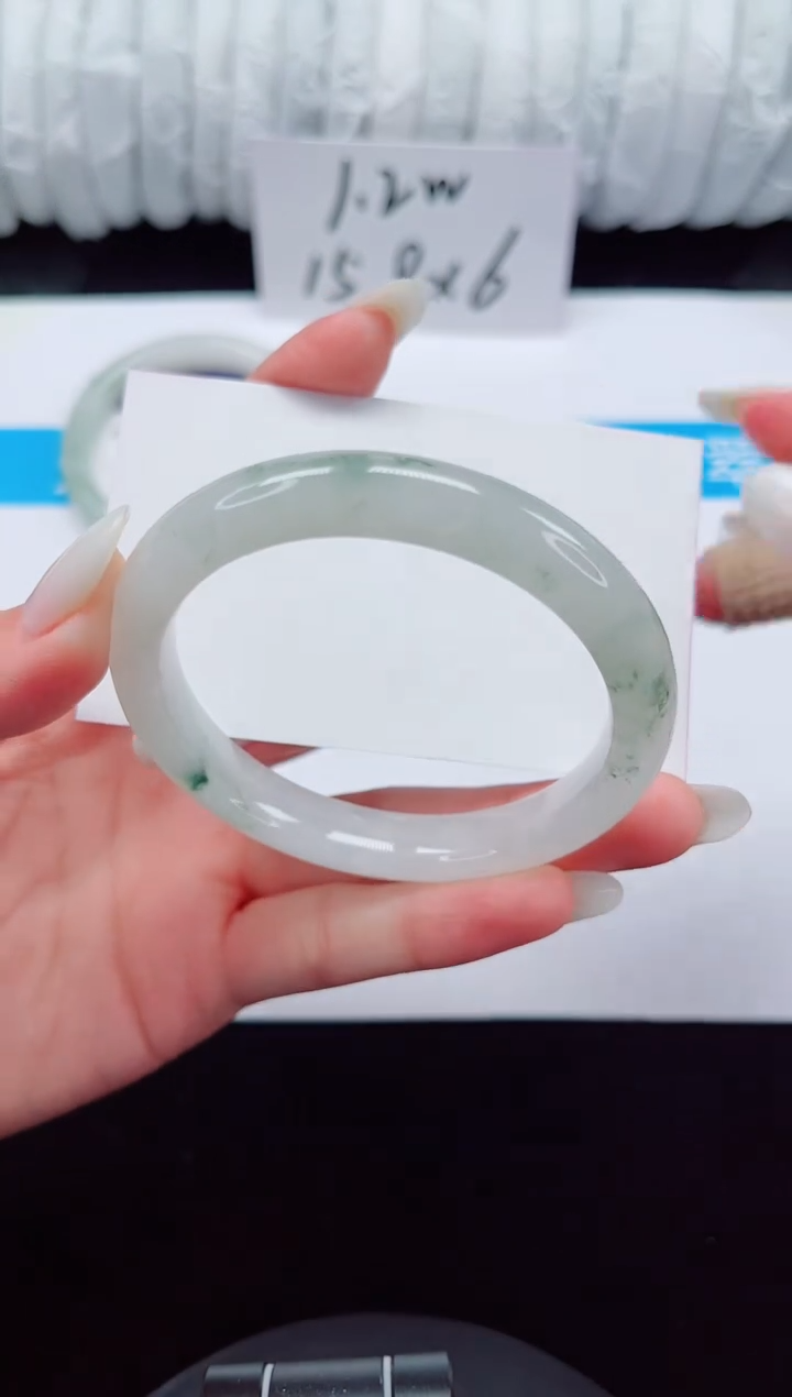 未镶嵌手镯石英质玉95-56/57