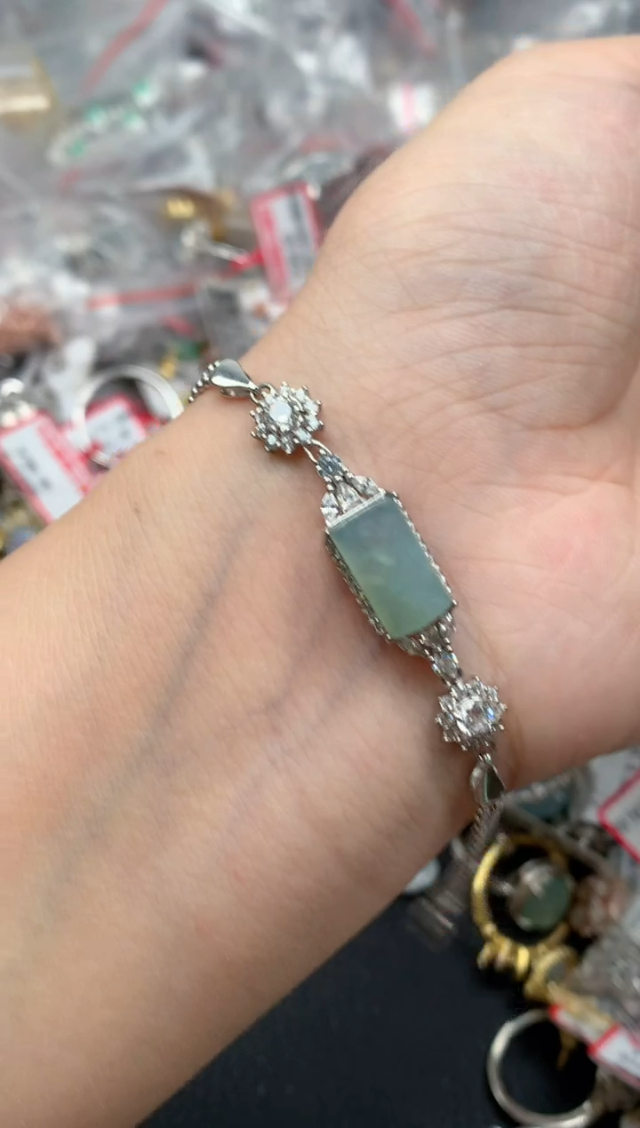 翡翠戒指银S925镶嵌天然A货缅甸翡翠