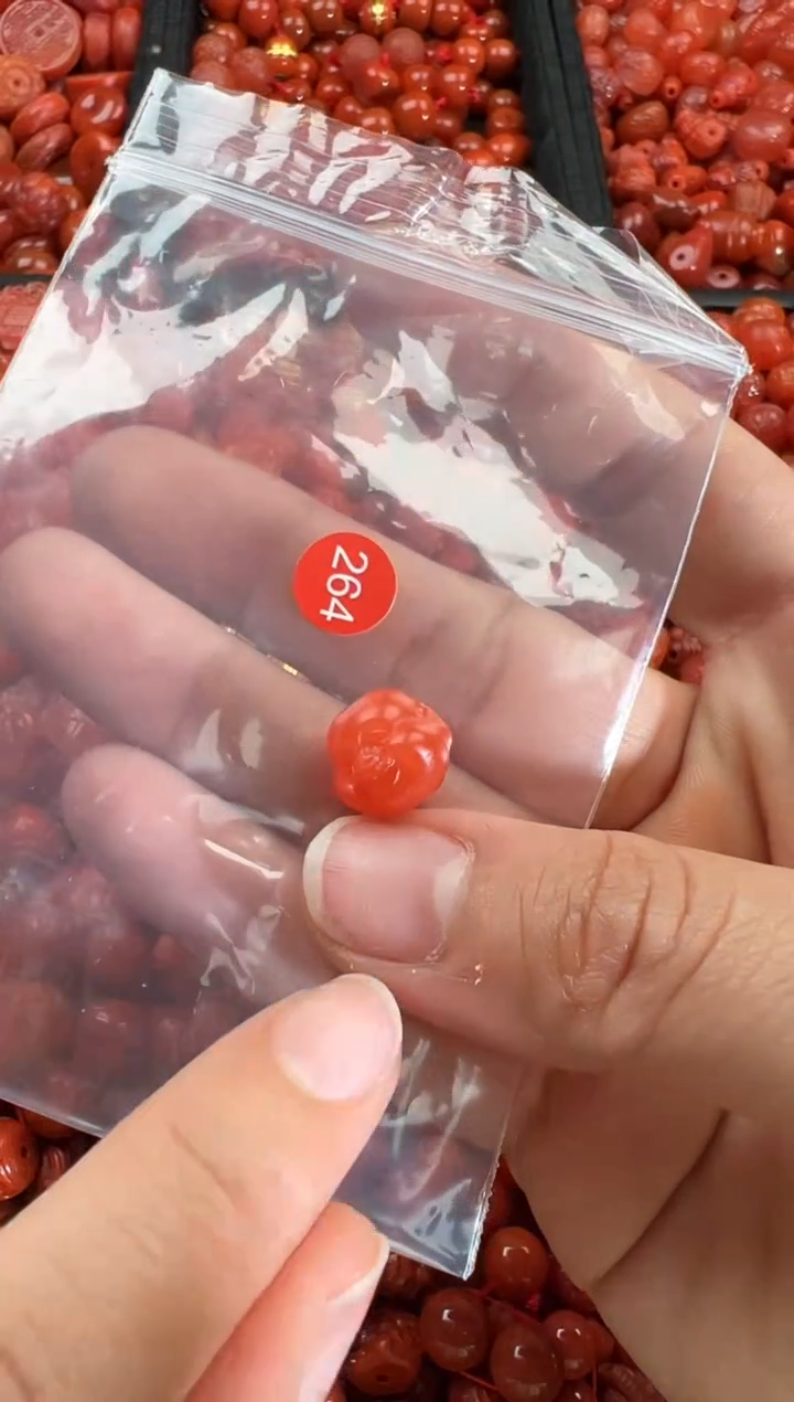 【闪购商品】南红玛瑙颈饰未镶嵌1