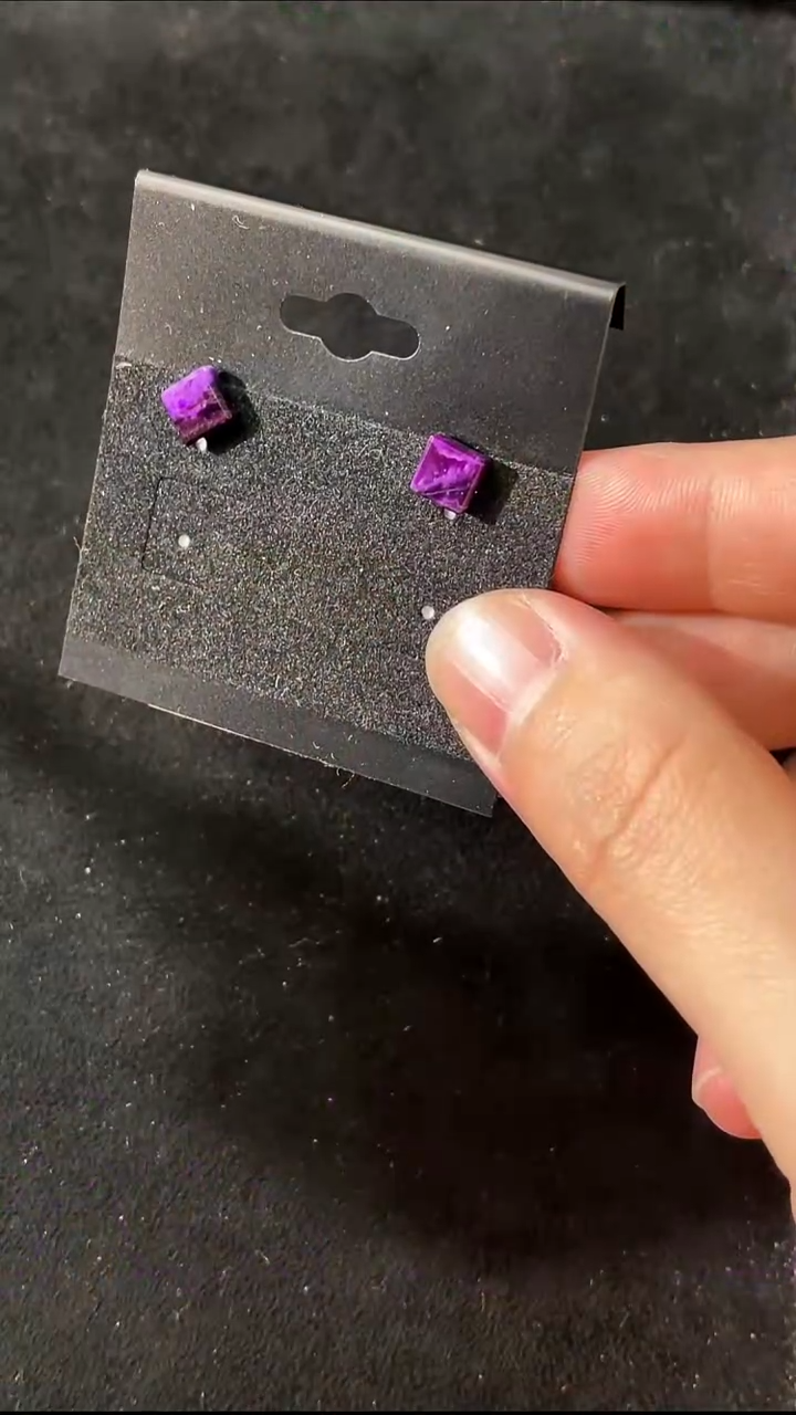 苏纪石（舒俱来）未镶嵌耳钉南非舒俱来老矿