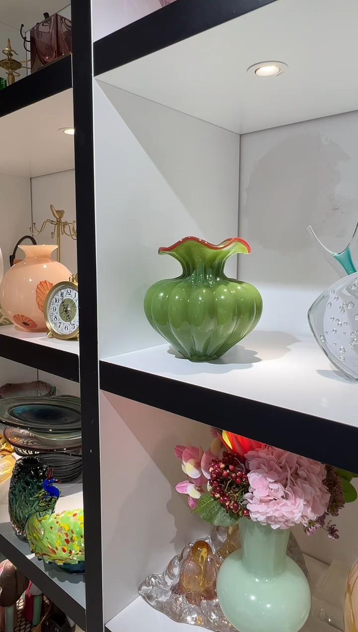 牛油果绿色琉璃花瓶