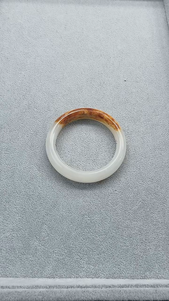 和田玉手镯未镶嵌619圈口56.2 微瑕 颜色成因未做鉴定 介意勿拍