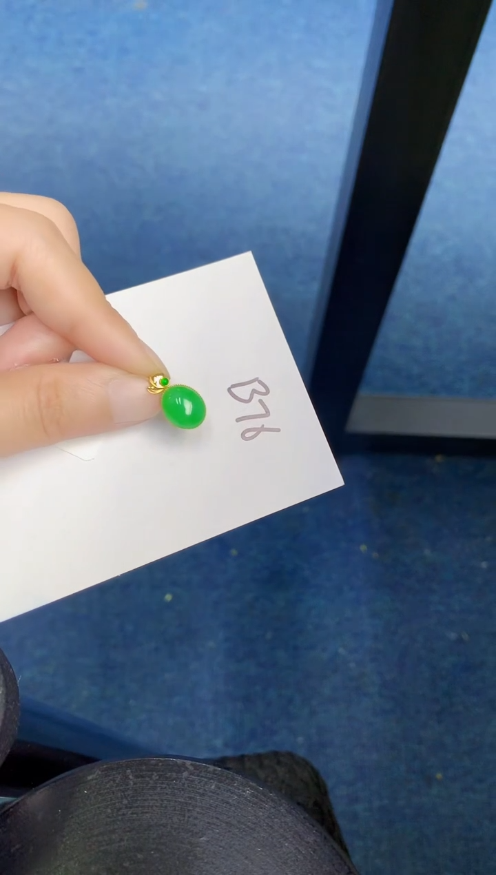 【闪购商品】翡翠颈饰18K金镶嵌000000000