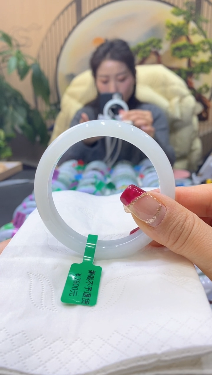 【闪购商品】翡翠手镯未镶嵌99914242