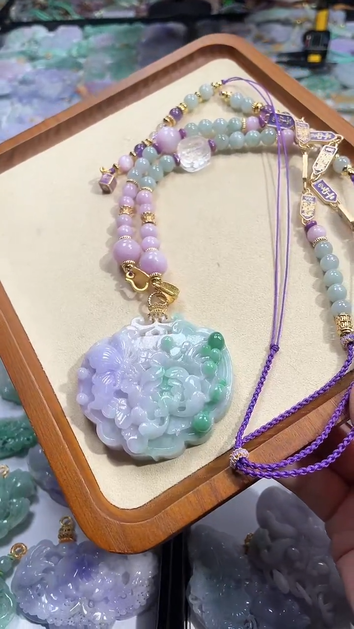 【闪购商品】翡翠颈饰未镶嵌吊坠