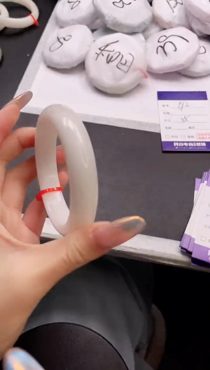 【闪购商品】和田玉手镯未镶嵌16K192-58