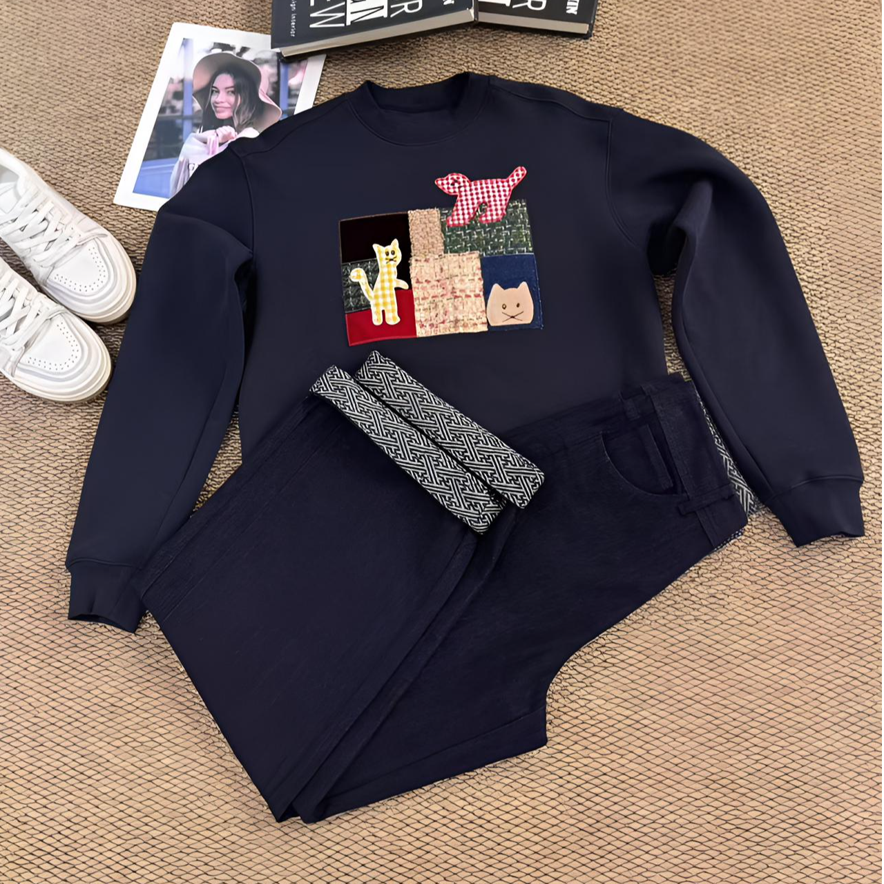 2025秋冬新款贴布刺绣休闲百搭宽松圆领卡通卫衣1205