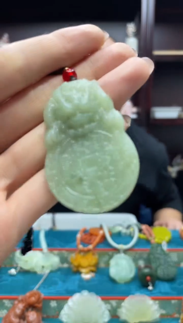 未镶嵌岫玉吊坠·