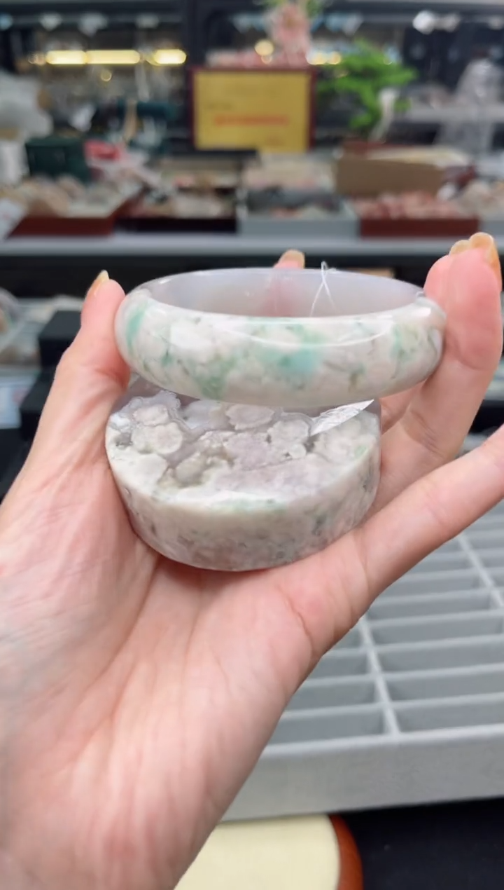 【闪购商品】石英质玉手镯未镶嵌61圈口（赠品镯心）S9325