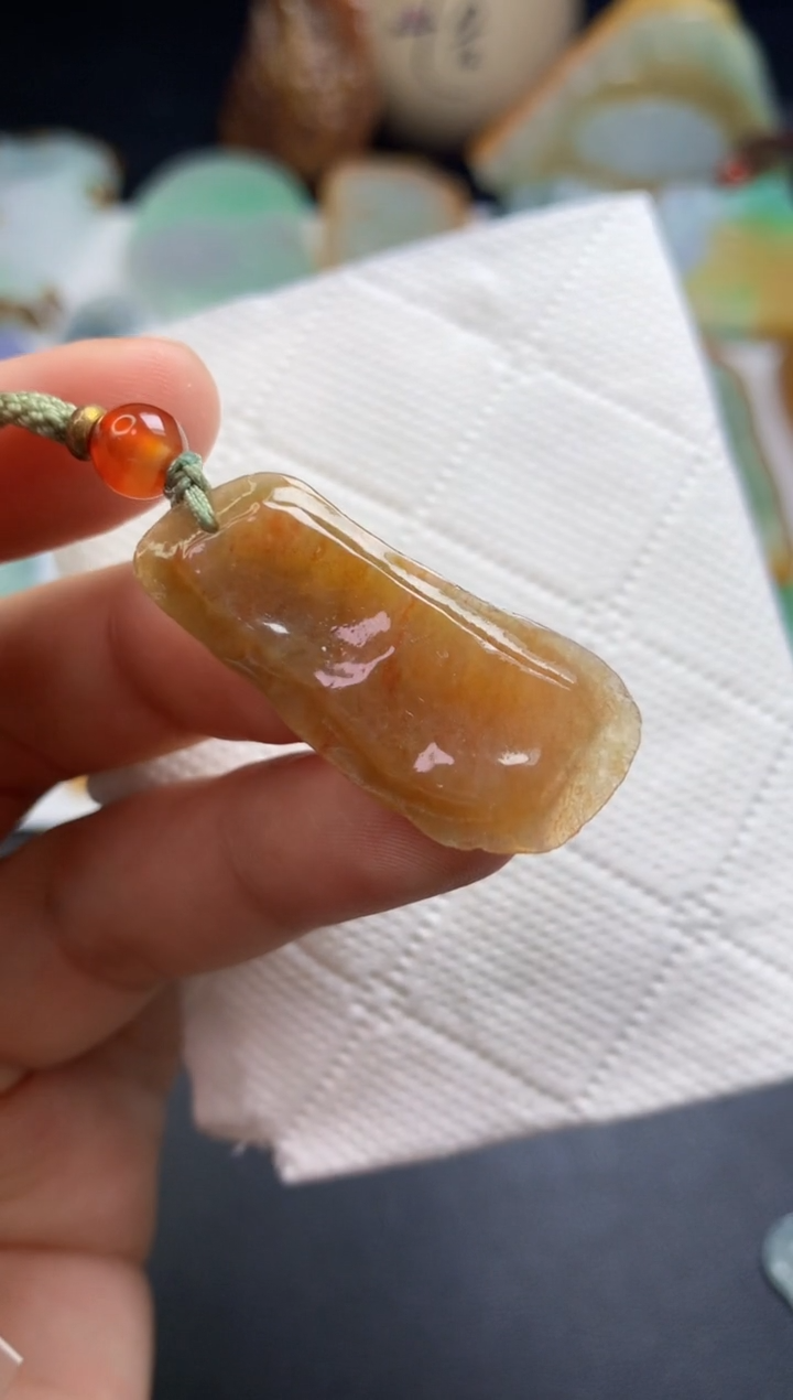 颈饰未镶嵌翡翠    