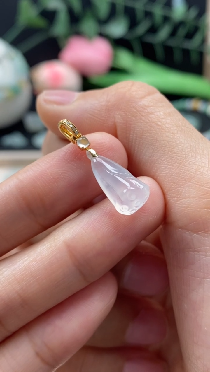 【闪购商品】翡翠颈饰18K金镶嵌翡翠白冰莲蓬吊坠