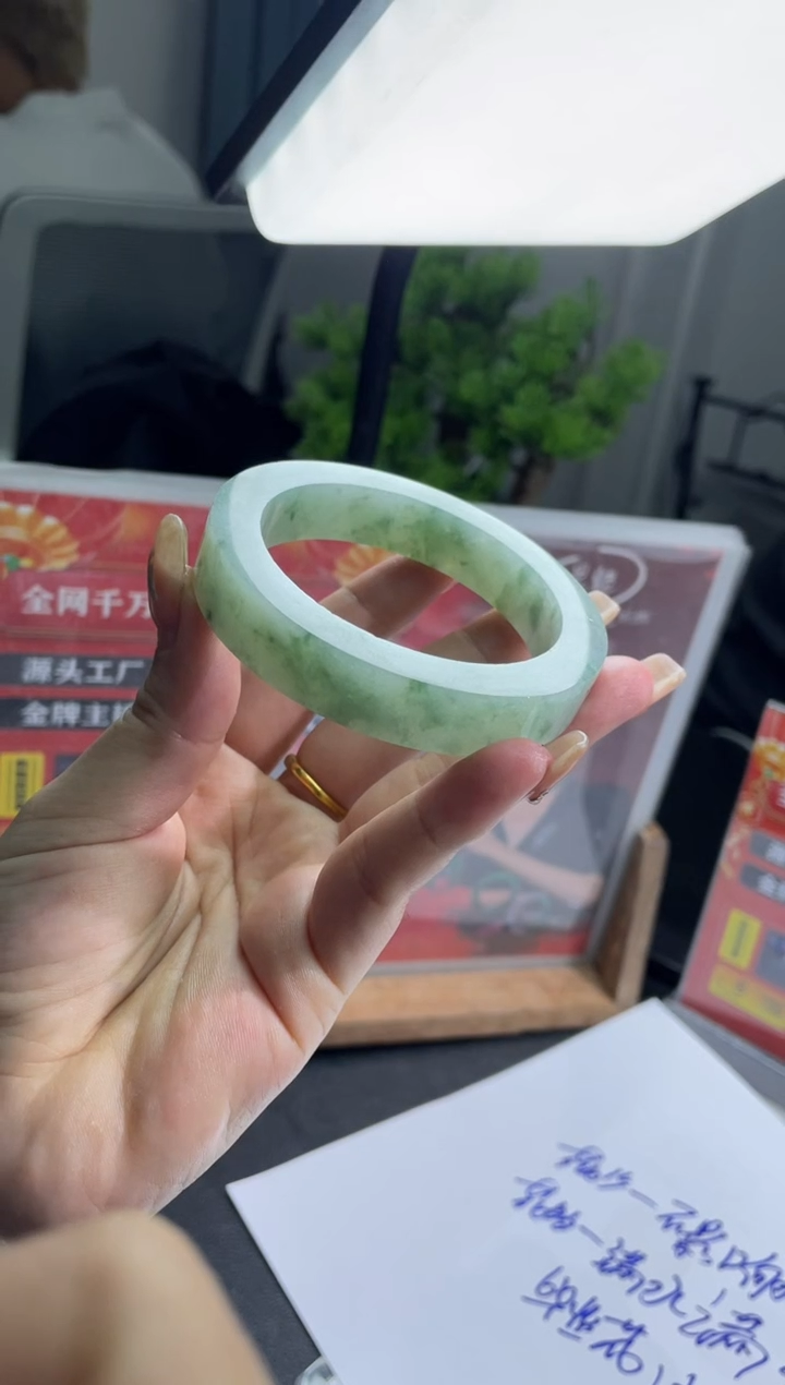 【闪购商品】定制翡翠手镯未镶嵌手镯DDQ/发一件