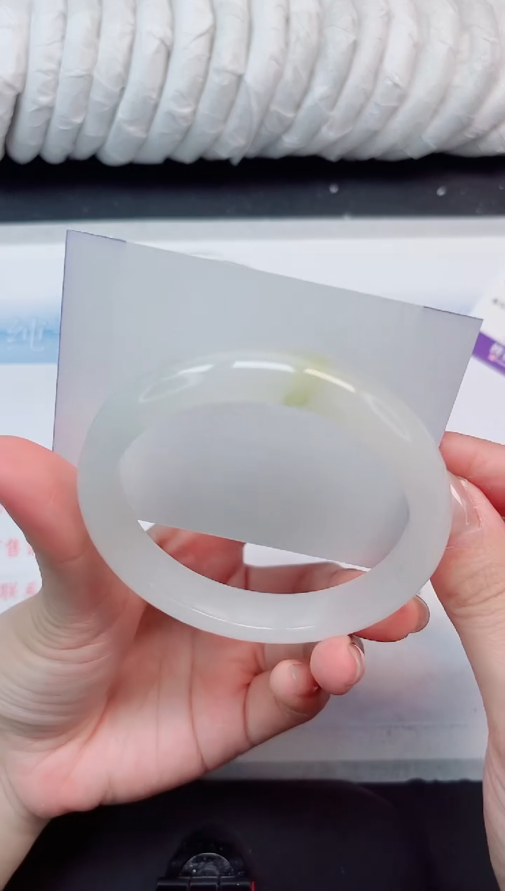 【闪购商品】石英质玉手镯未镶嵌338#60.2