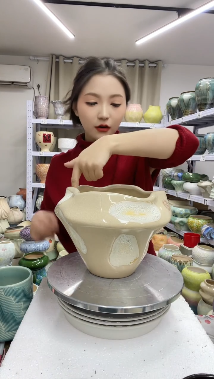 【1.3】花盆尺寸高：18.5 口：18.5