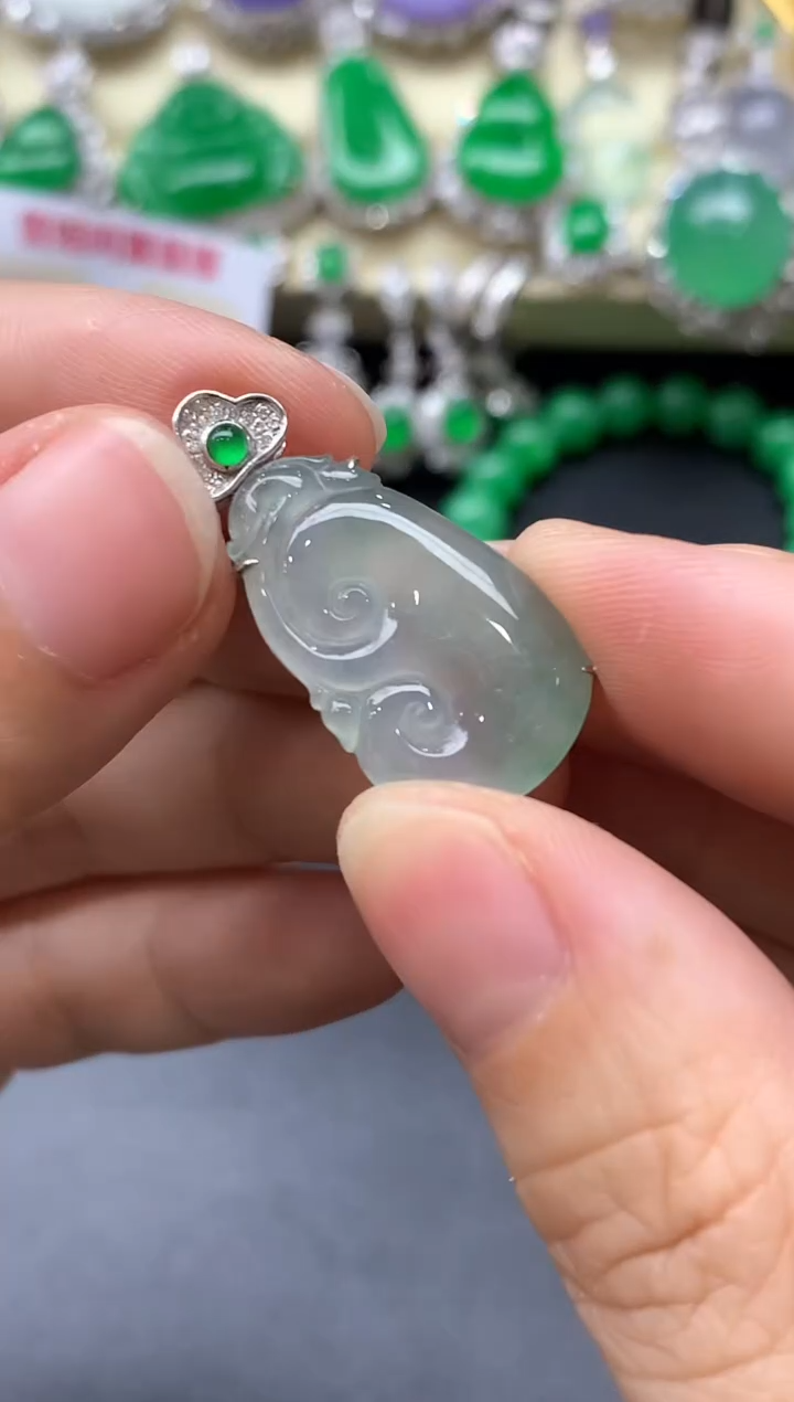 颈饰18K金镶嵌翡翠591-中国好珍宝