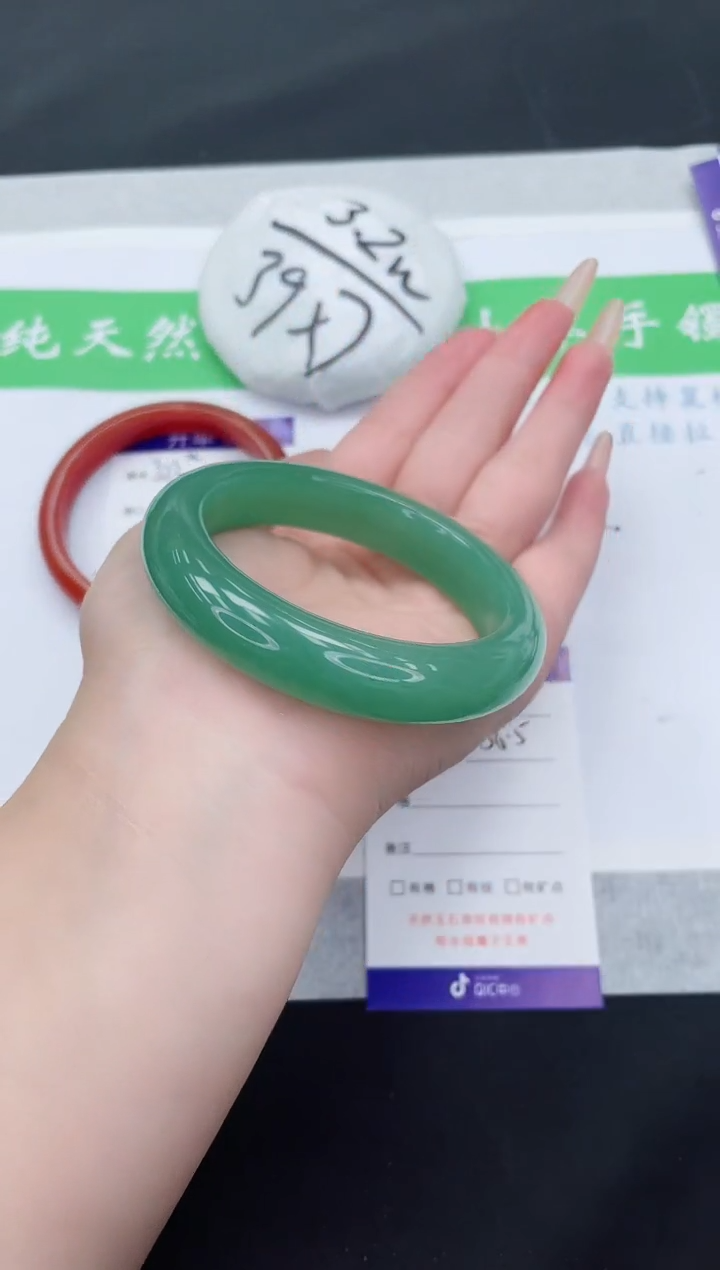 【闪购商品】石英质玉手镯未镶嵌D324-56+