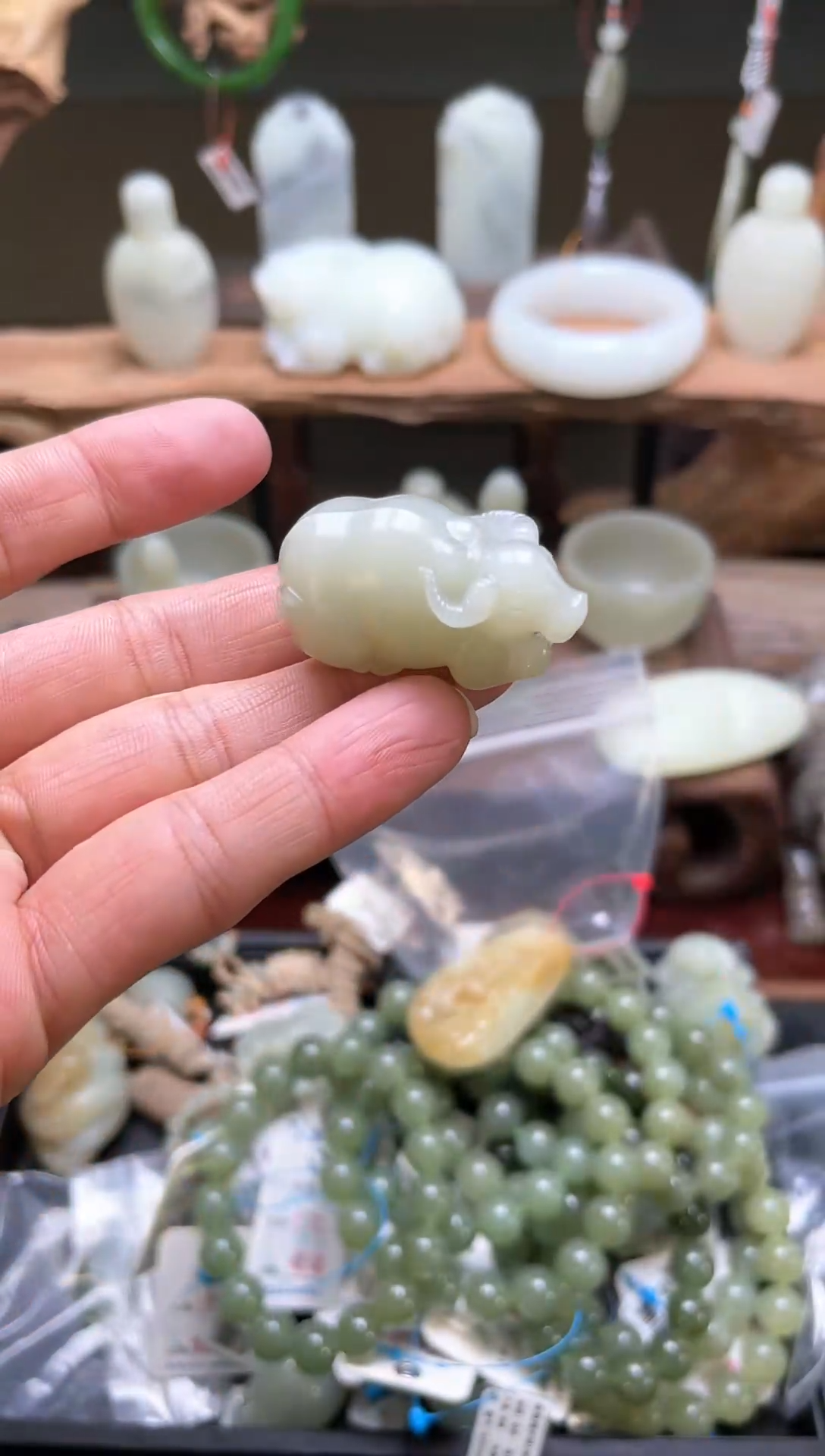 【闪购商品】和田玉手把未镶嵌且末青白  牛80123