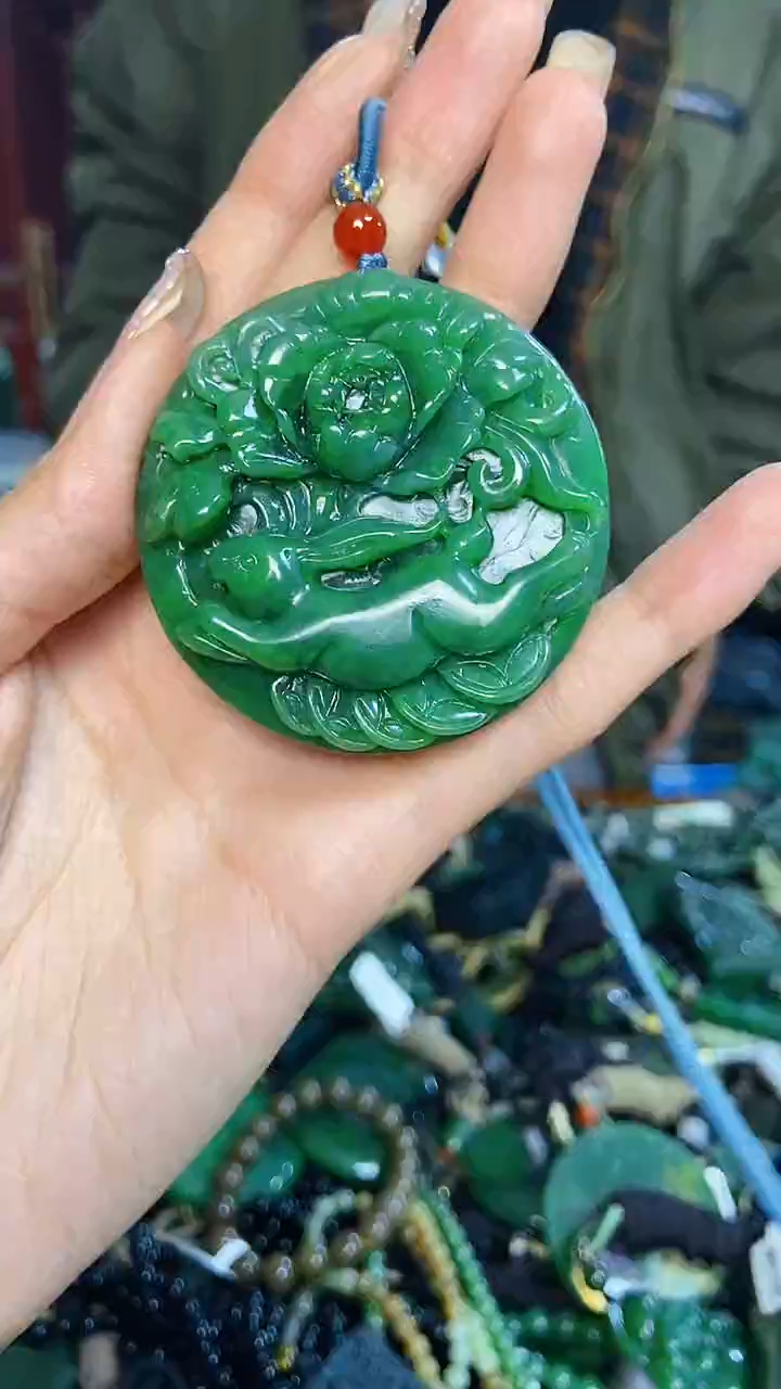 未镶嵌和田玉挂件1