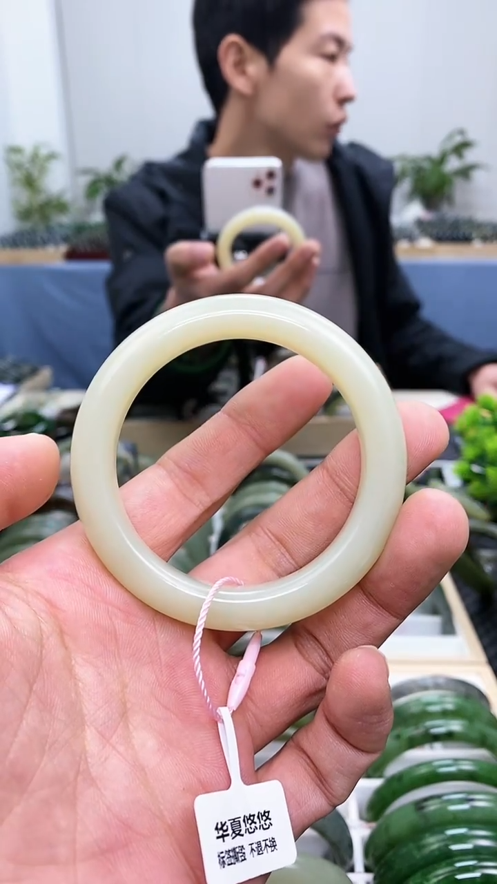 【闪购商品】和田玉手镯未镶嵌53.3