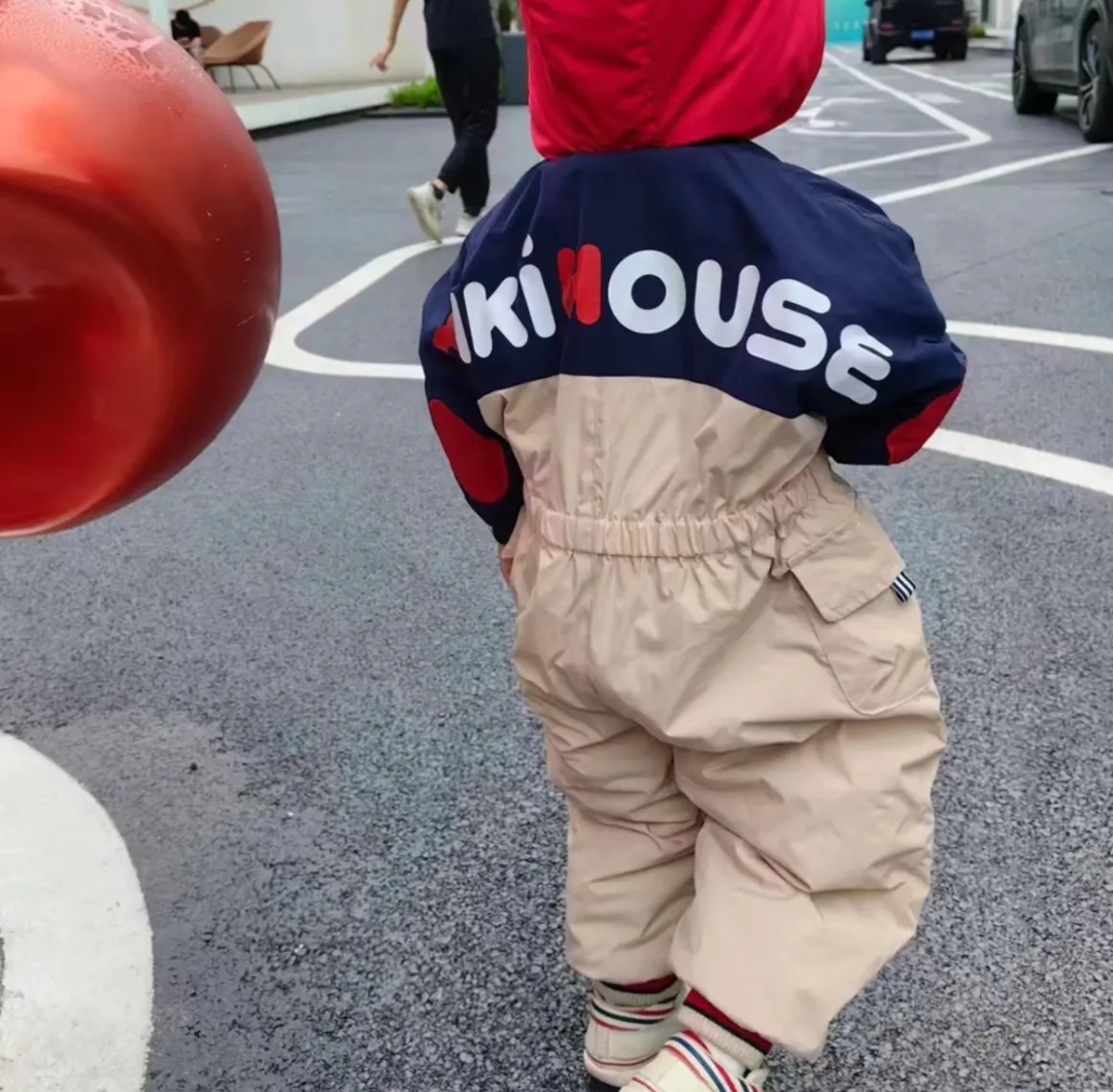 冬季加厚保暖连帽滑雪服卡其大红新年款（卖完无补）