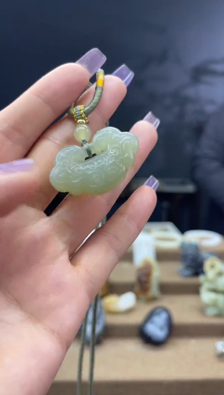 颈饰未镶嵌和田玉1