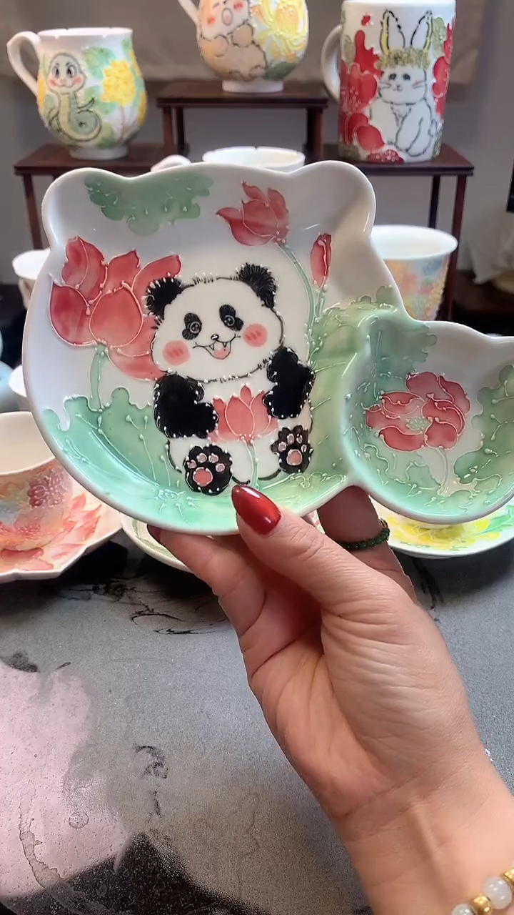 一味*手绘*熊猫分食盘