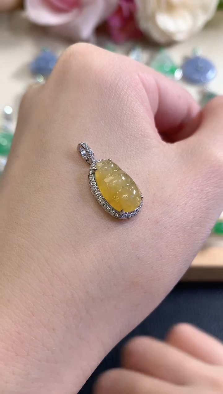 吊坠(不含链)18K金镶嵌翡翠冬日珠宝Q41